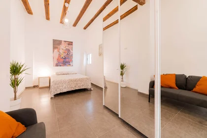 Özel oda konumu C/ de Sta. Teresa, Ciutat Vella, 46001 València, Valencia, Spain, 4 16 görüntüsü