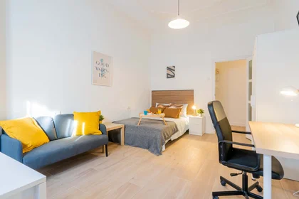 Quarto privado em Carrer d'Honorat Juan, Extramurs, València, Valencia, Spain, imagem 12 de 41