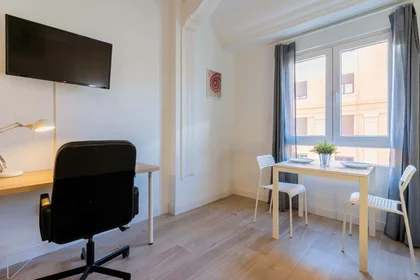 Quarto privado em Carrer d'Honorat Juan, Extramurs, València, Valencia, Spain, imagem 5 de 41