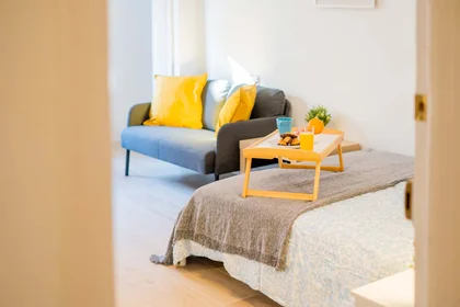 Quarto privado em Carrer d'Honorat Juan, Extramurs, València, Valencia, Spain, imagem 8 de 41