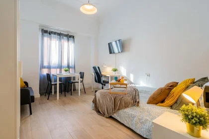 Quarto privado em Carrer d'Honorat Juan, Extramurs, València, Valencia, Spain, imagem 15 de 40