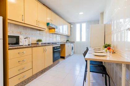 Quarto privado em Carrer d'Honorat Juan, Extramurs, València, Valencia, Spain, imagem 35 de 40