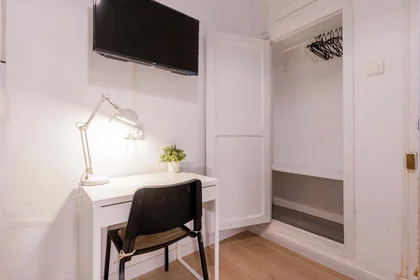 Quarto privado em Carrer d'Honorat Juan, Extramurs, València, Valencia, Spain, imagem 2 de 34