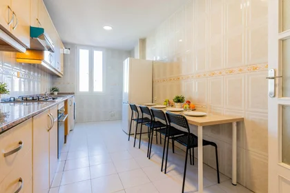 Quarto privado em Carrer d'Honorat Juan, Extramurs, València, Valencia, Spain, imagem 12 de 34