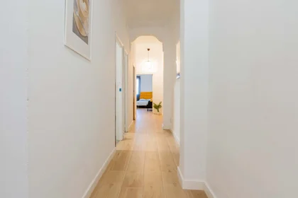 Quarto privado em Carrer d'Honorat Juan, Extramurs, València, Valencia, Spain, imagem 17 de 34