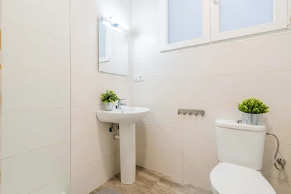 Quarto privado em Carrer d'Honorat Juan, Extramurs, València, Valencia, Spain, imagem 24 de 34