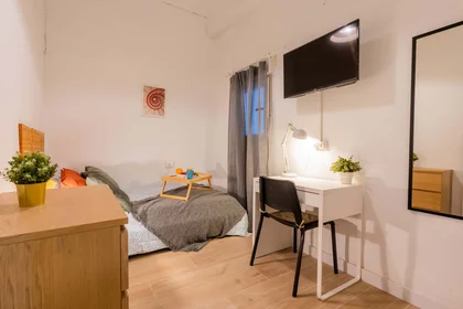 Quarto privado em Carrer d'Honorat Juan, Extramurs, València, Valencia, Spain, imagem 4 de 34