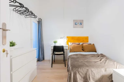Quarto privado em Carrer d'Honorat Juan, Extramurs, València, Valencia, Spain, imagem 3 de 35