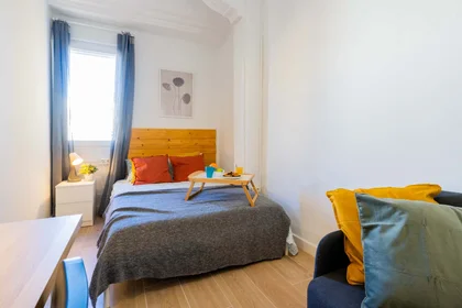 Quarto privado em Carrer d'Honorat Juan, Extramurs, València, Valencia, Spain, imagem 8 de 34