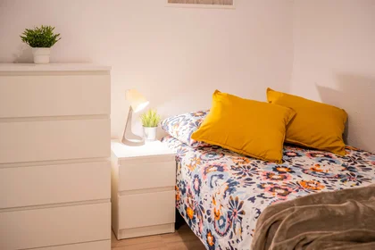 Stanza privata in Carrer d'Honorat Juan, Extramurs, València, Valencia, Spain, immagine 5 di 24