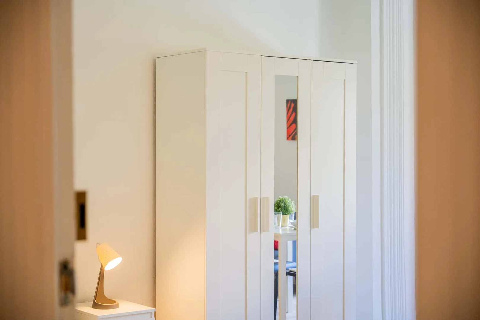 Bright and airy student room with easy university access in 