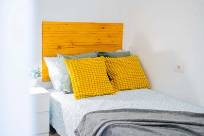 Quarto privado em Carrer d'Honorat Juan, Extramurs, València, Valencia, Spain, imagem 4 de 30