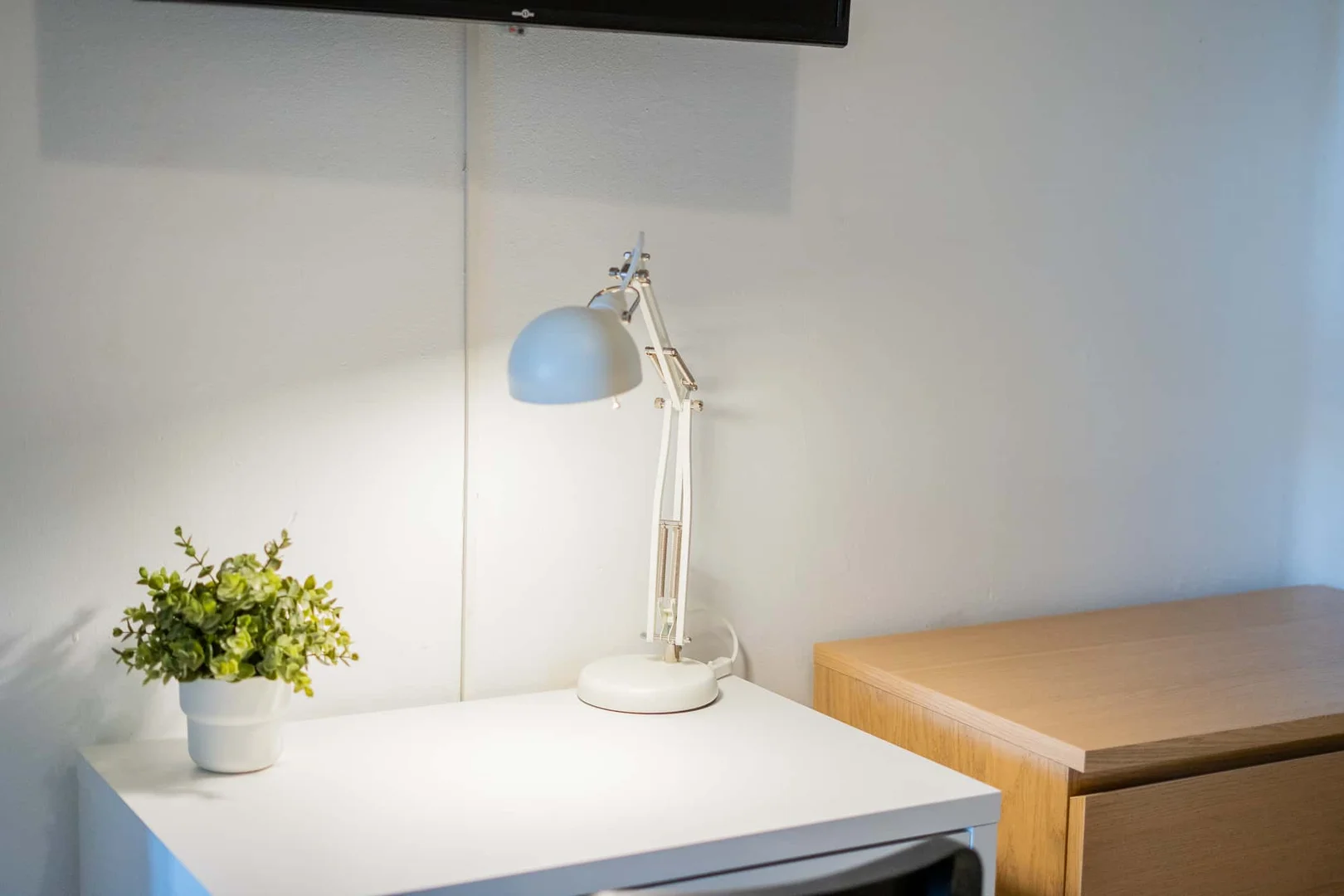 Quarto para alugar em apartamento de estudantes em , totalmente mobilado