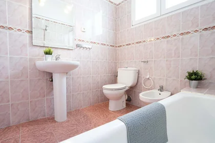 Habitación privada en Carrer d'Honorat Juan, Extramurs, València, Valencia, Spain, imagen 16 de 22