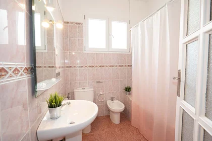 Habitación privada en Carrer d'Honorat Juan, Extramurs, València, Valencia, Spain, imagen 3 de 22