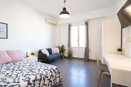 Habitación privada en Carrer d'Honorat Juan, Extramurs, València, Valencia, Spain, imagen 3 de 23