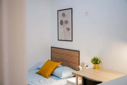 Private room at Carrer d'Honorat Juan, Extramurs, València, Valencia, Spain, image 1 of 33