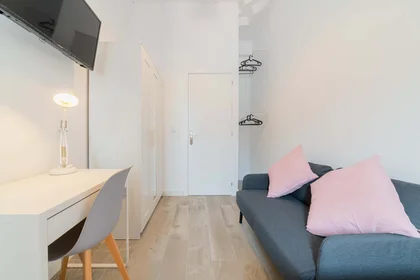 Private room at C/ de Conca, 46008 València, Valencia, Spain, image 2 of 25
