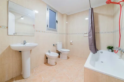 Private room at C/ de Conca, 46008 València, Valencia, Spain, image 16 of 25