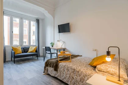 Quarto privado em C/ de Conca, 47, Extramurs, 46008 València, Valencia, Spagna, imagem 1 de 16