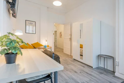 Quarto privado em C/ de Conca, 47, Extramurs, 46008 València, Valencia, Spagna, imagem 2 de 16
