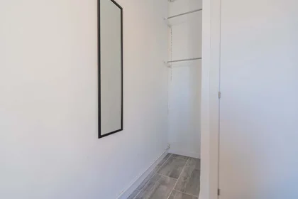 Quarto privado em C/ de Conca, 47, Extramurs, 46008 València, Valencia, Spagna, imagem 2 de 18