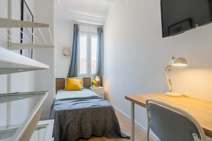 Private room at Carrer d'Honorat Juan, Extramurs, València, Valencia, Spain, image 5 of 31