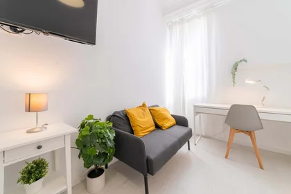 Private room at C/ de Conca, 47, Extramurs, 46008 València, Valencia, Spagna, image 2 of 18