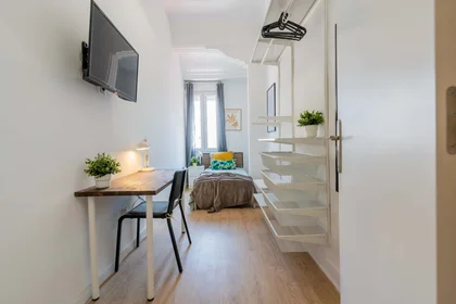 Private room at Carrer d'Honorat Juan, Extramurs, València, Valencia, Spain, image 6 of 35