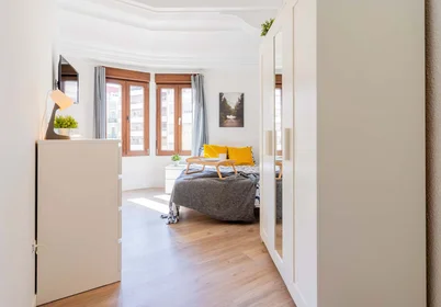 Stanza privata in Carrer d'Honorat Juan, Extramurs, València, Valencia, Spain, immagine 2 di 27