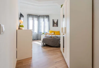 Stanza privata in Carrer d'Honorat Juan, Extramurs, València, Valencia, Spain, immagine 4 di 27