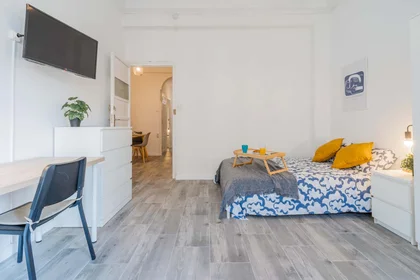 Quarto privado em C/ de Conca, 47, Extramurs, 46008 València, Valencia, Spagna, imagem 1 de 18