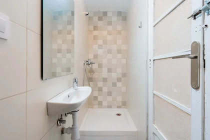 Quarto privado em C/ de Conca, 47, Extramurs, 46008 València, Valencia, Spagna, imagem 14 de 18