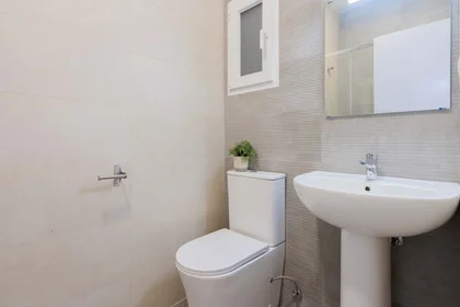Quarto privado em C/ de Conca, 47, Extramurs, 46008 València, Valencia, Spagna, imagem 16 de 16
