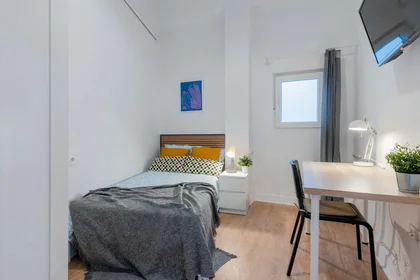 Private room at Carrer d'Honorat Juan, Extramurs, València, Valencia, Spain, image 4 of 30