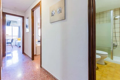 Stanza privata in Carrer Sant Antoni, 140, 46920 Mislata, Valencia, España, immagine 11 di 18