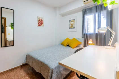 Stanza privata in Carrer Sant Antoni, 140, 46920 Mislata, Valencia, España, immagine 1 di 19