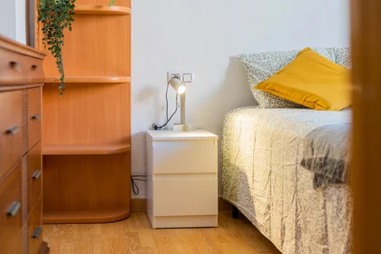 Habitación privada en Carrer de Jaume II, Benicalap, 46015 València, Valencia, Spain, imagen 4 de 25