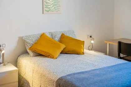 Habitación privada en Carrer de Jaume II, Benicalap, 46015 València, Valencia, Spain, imagen 9 de 25