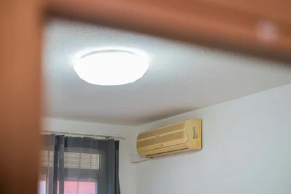 Habitación privada en Carrer de Jaume II, Benicalap, 46015 València, Valencia, Spain, imagen 2 de 24