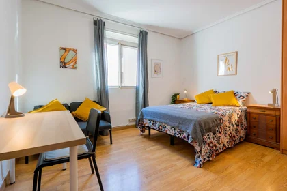 Habitación privada en Carrer de Jaume II, Benicalap, 46015 València, Valencia, Spain, imagen 8 de 25