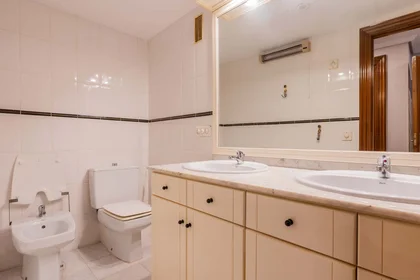 Private room at Av. de Burjassot, 46015 València, Valencia, Spain, image 17 of 31