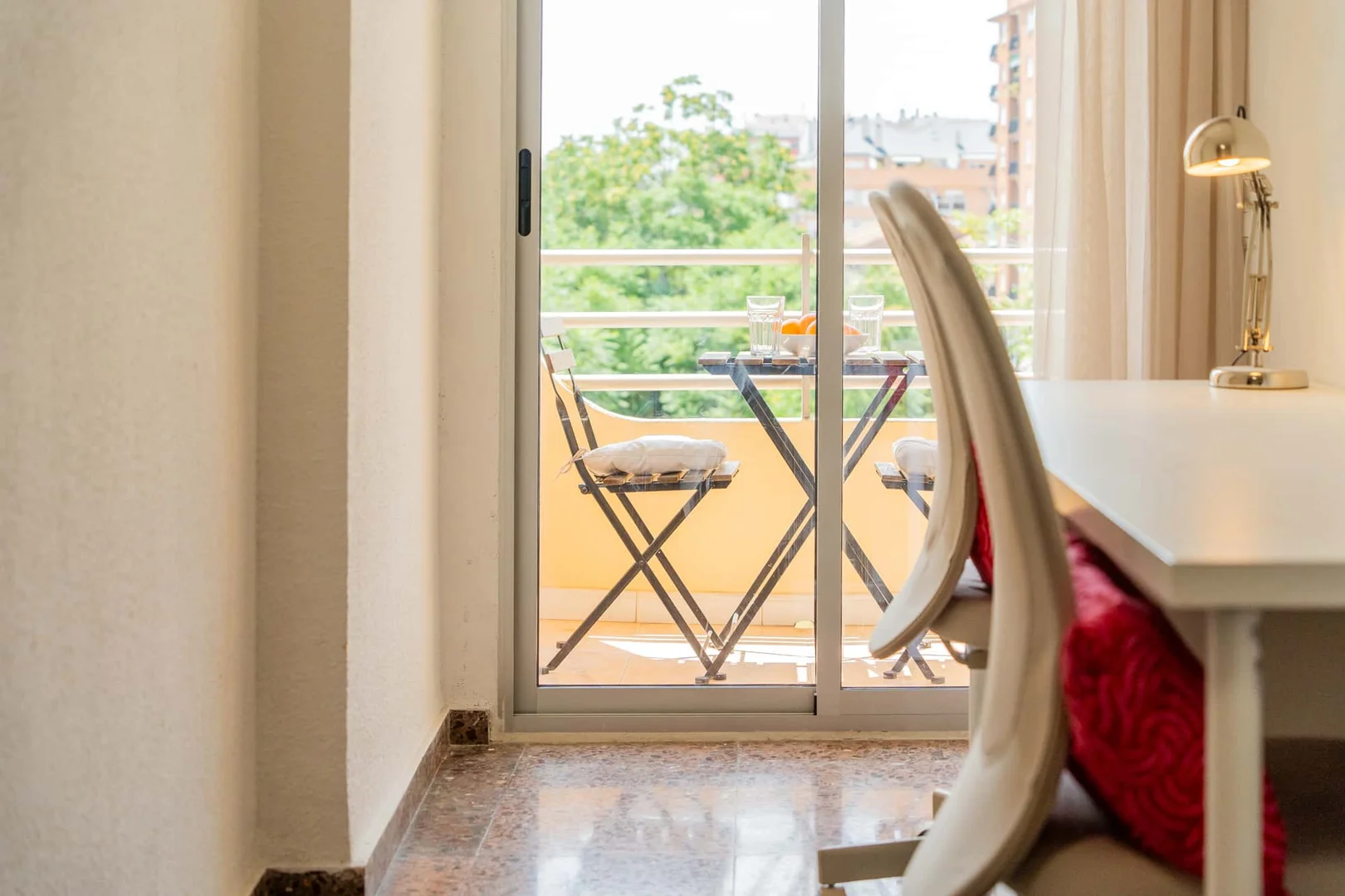 Stanza in affitto in appartamento per studenti a , completamente arredata