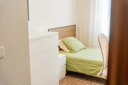 Stanza privata in Carrer de Sant Vicent Màrtir, 259, pta 6, Jesús, 46007 València, Valencia, Spain, immagine 2 di 25