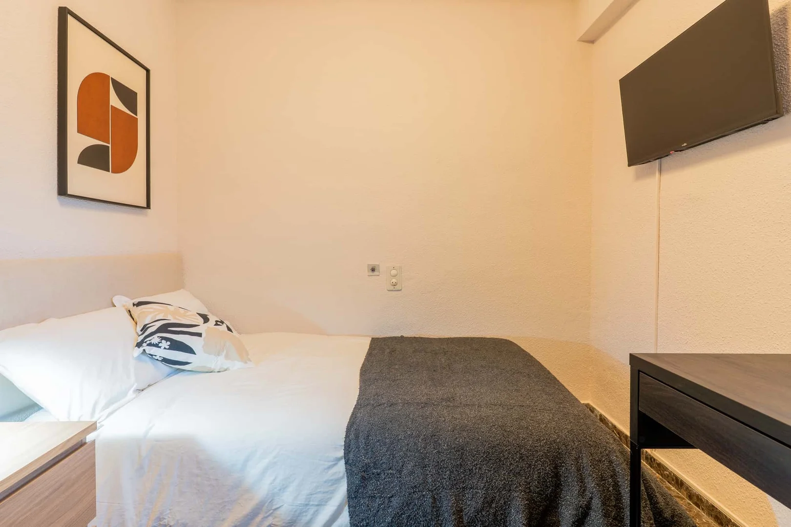 Budget-friendly student room close to campus in 