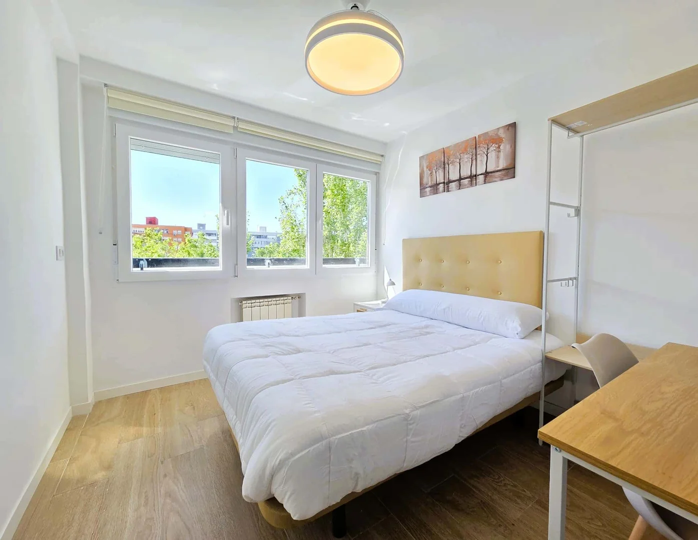 Economical student room with convenient location in