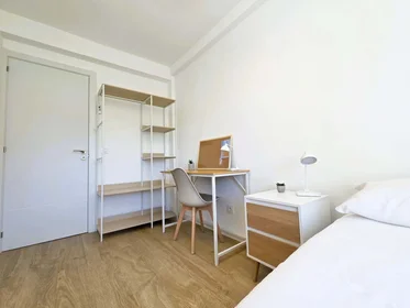 Private room at C. de Italia, 11, 28943 Fuenlabrada, Madrid, España, image 3 of 15