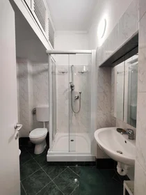 Apartamento inteiro em Via Sampierdarena, 17, 16149 Genova GE, Italia, imagem 6 de 19