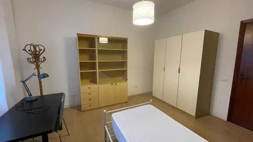 Stanza privata in Via Gaetano Donizetti, 12, 47122 Forlì FC, Italy, immagine 1 di 9