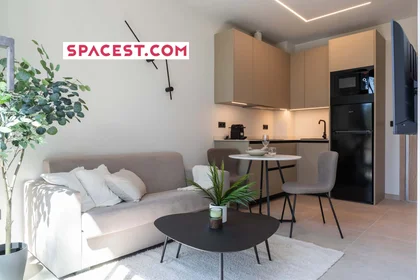 Private room at C. Tomillo, 6, 28668 Alcorcón, Madrid, Spain, image 1 of 10